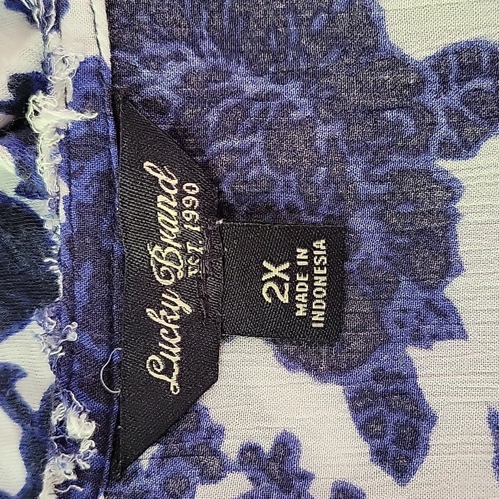 Lucky Brand Womens blue rose floral print top sz 2x Boho Whimsigoth - Picture 3 of 6